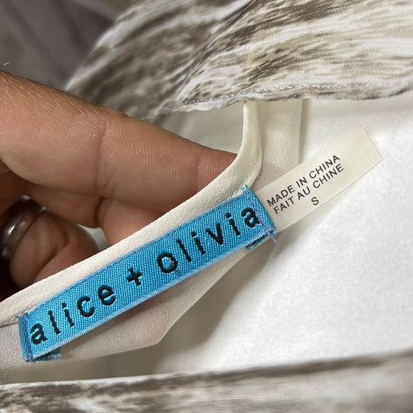 Alice & Olivia Vicka Silk Top - Picture 3 of 3